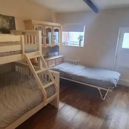 Apartamento Dairy Courtyard Bunmahon