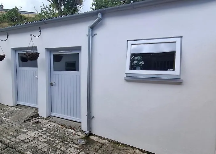 Dairy Courtyard * Bunmahon