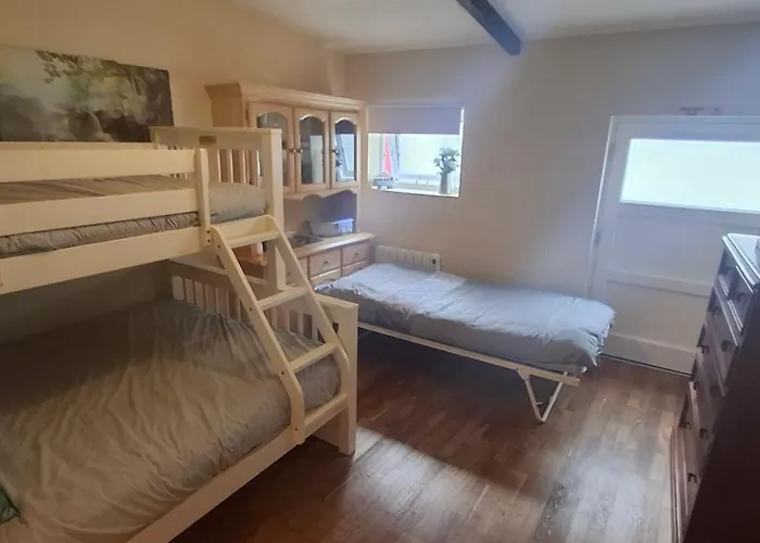 דירה Dairy Courtyard Bunmahon